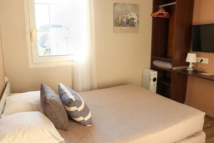 Room 9 of 72