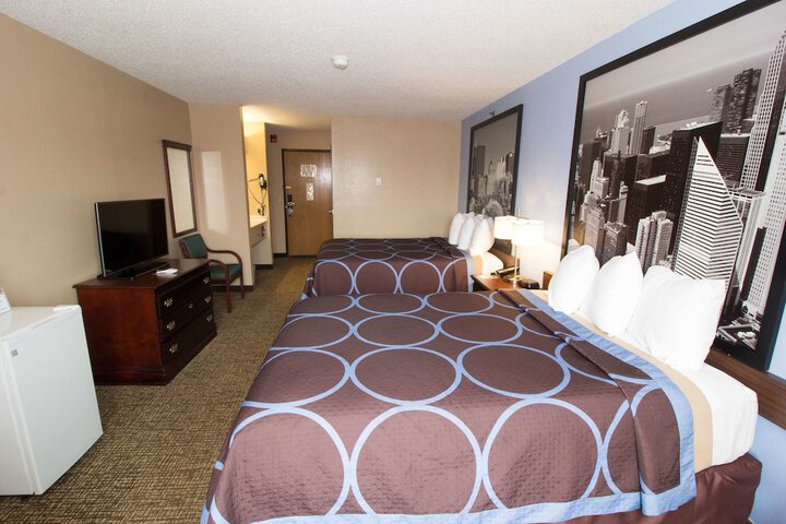 Standard Room, King or Two Doubles (4 of 9)