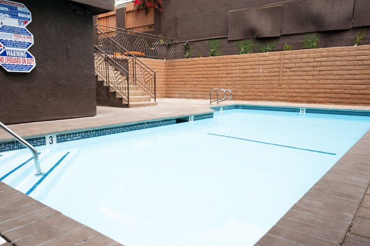 Pool 29 of 34
