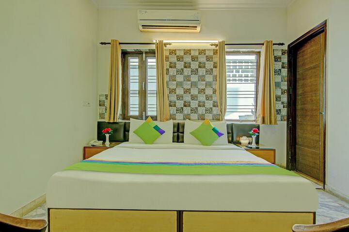 Room 25 of 50