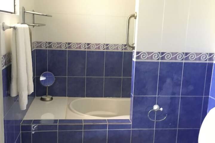 Room 9 of 29
