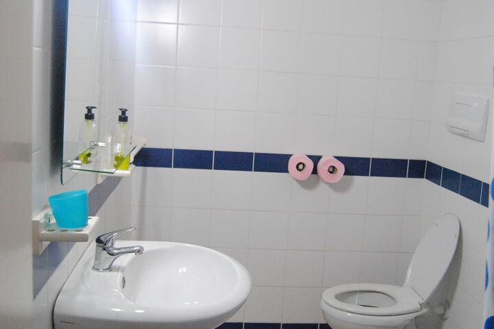 Room 1 of 5
