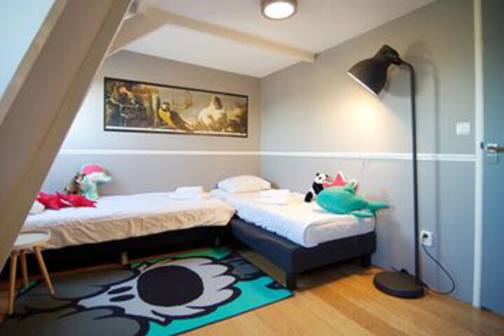 Room 18 of 42