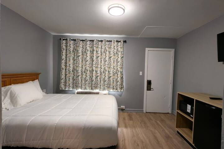Room 13 of 31