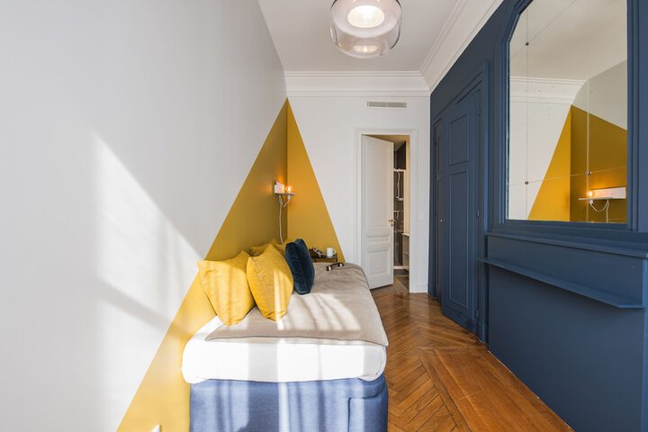 Room 26 of 780