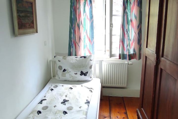 Room 17 of 52