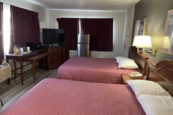 Room 4 of 34