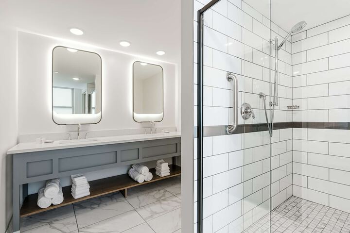 Bathroom shower