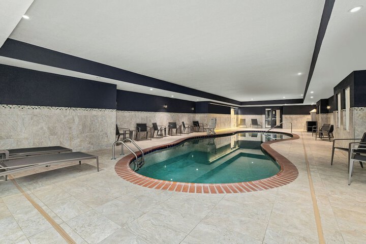 Pool 39 of 73