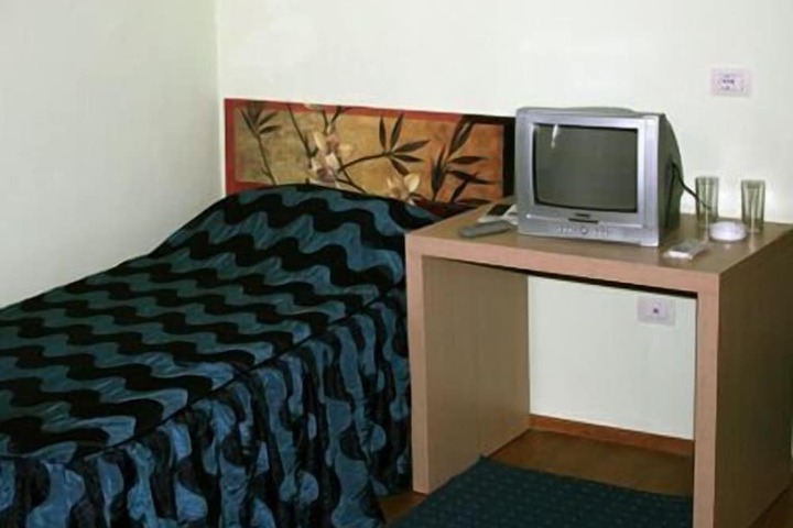 Room 9 of 23