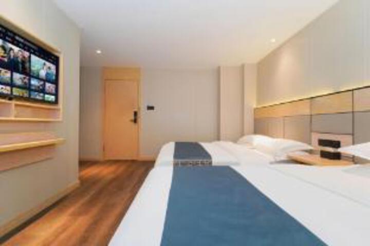 Room 21 of 23