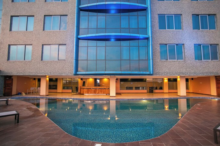 Pool 57 of 91