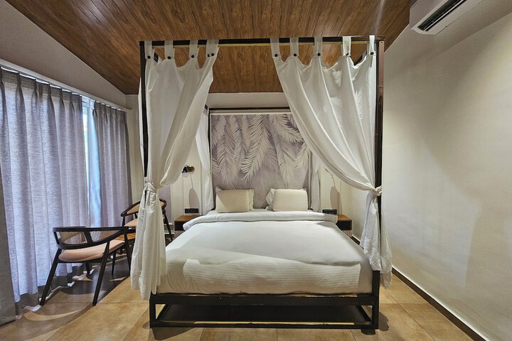 Room 5 of 7