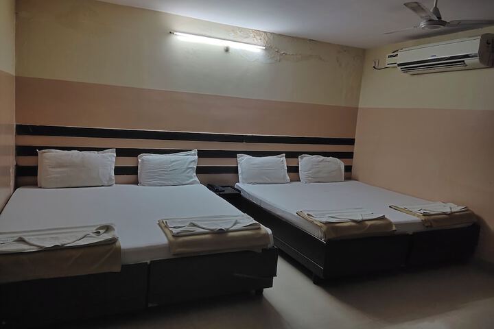 Room 19 of 36