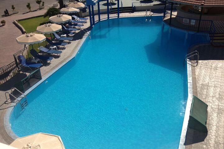 Pool 14 of 42