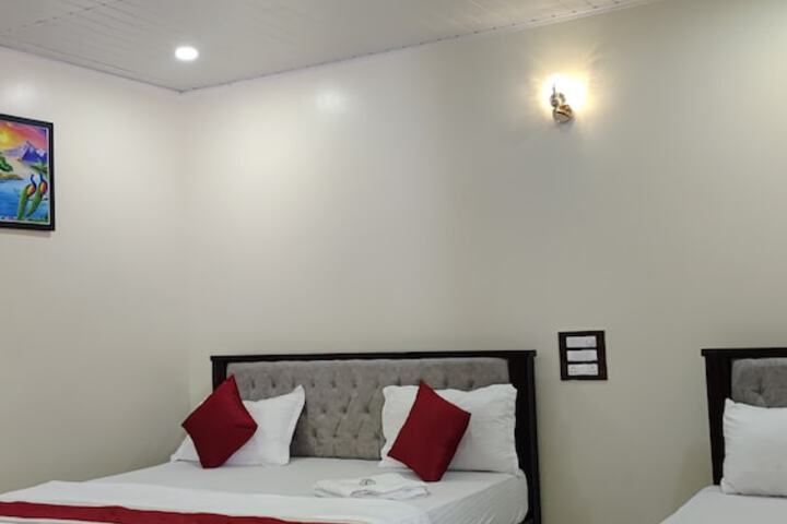 Room 4 of 38
