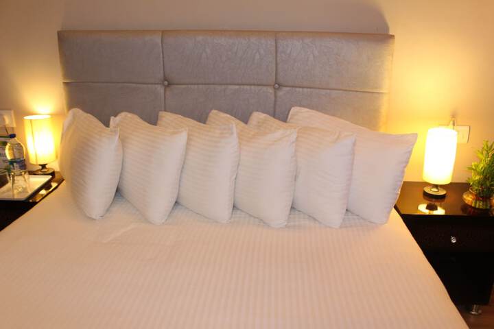 Room 7 of 25