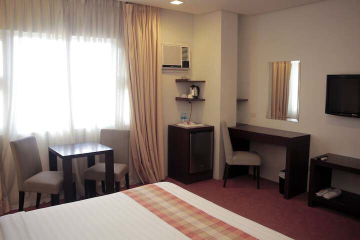 Room 32 of 73