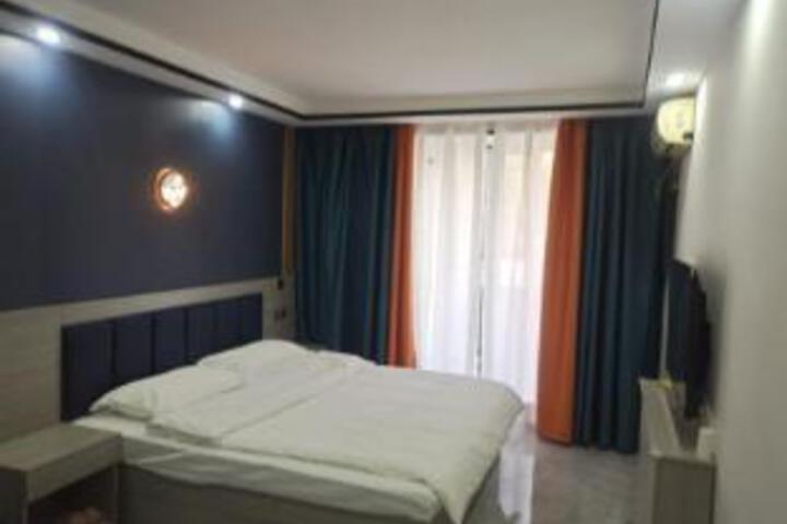 Room 3 of 5