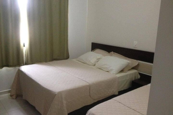 Room 10 of 30