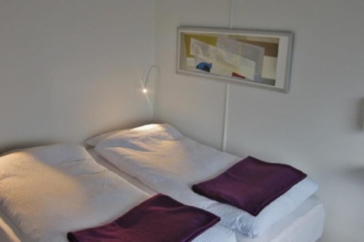 Room 227 of 276