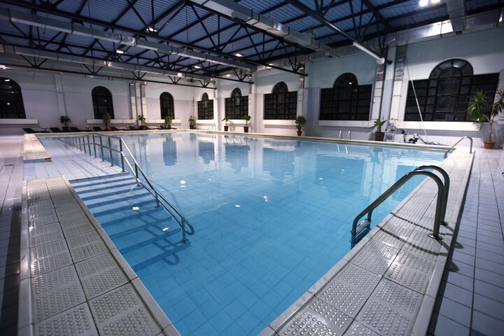 Pool 12 of 31