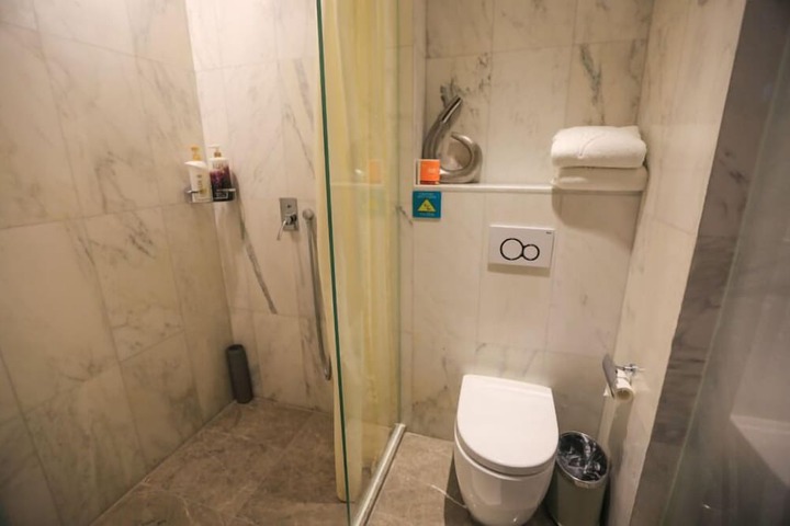 Room 29 of 57