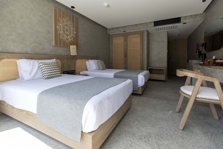 Room 52 of 118