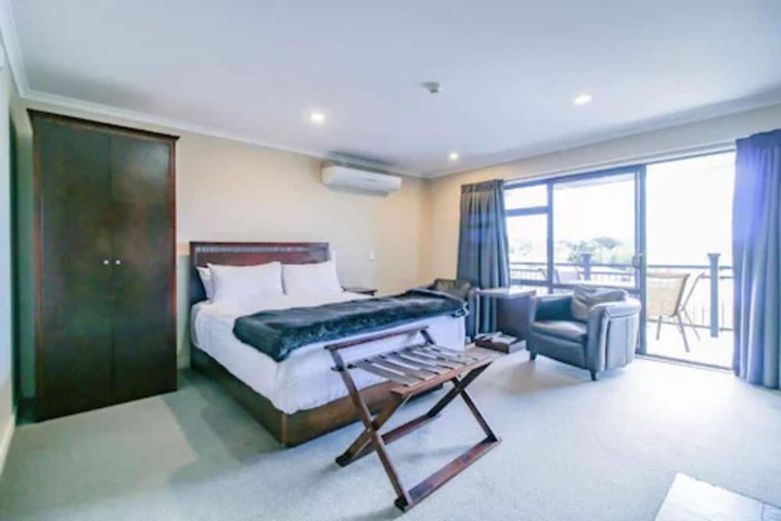 Room 15 of 58