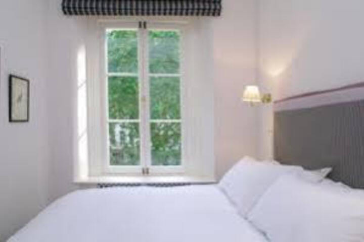 Hyde Park Charm & Comfort W2