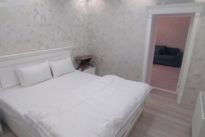 Room 12 of 72