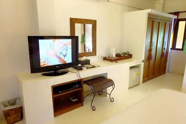 Room 12 of 34
