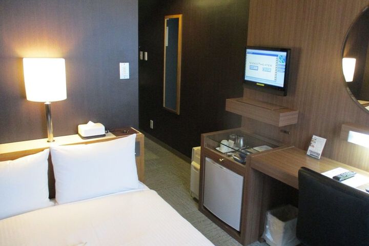 Room 8 of 23