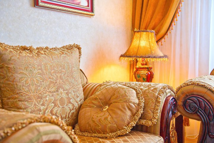 Room 12 of 25