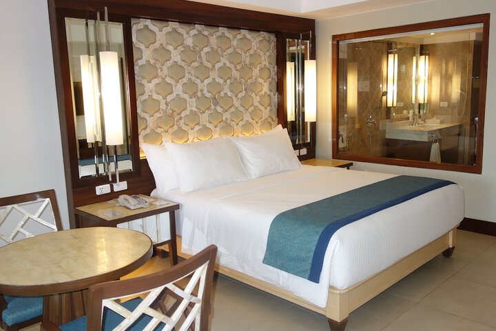Room 21 of 99