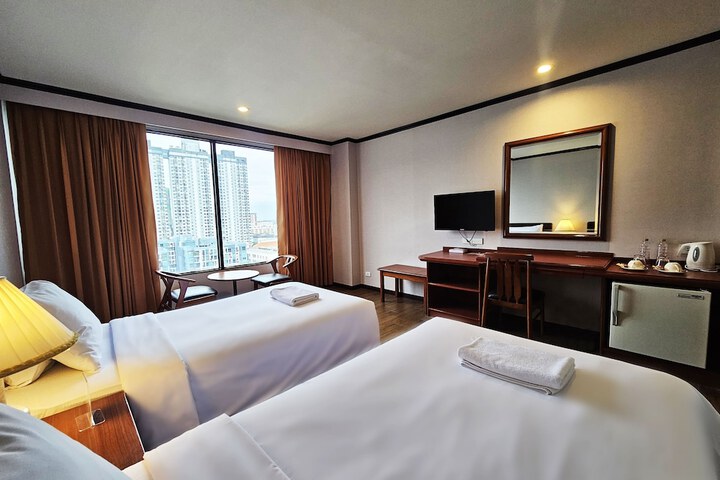 Room 17 of 54