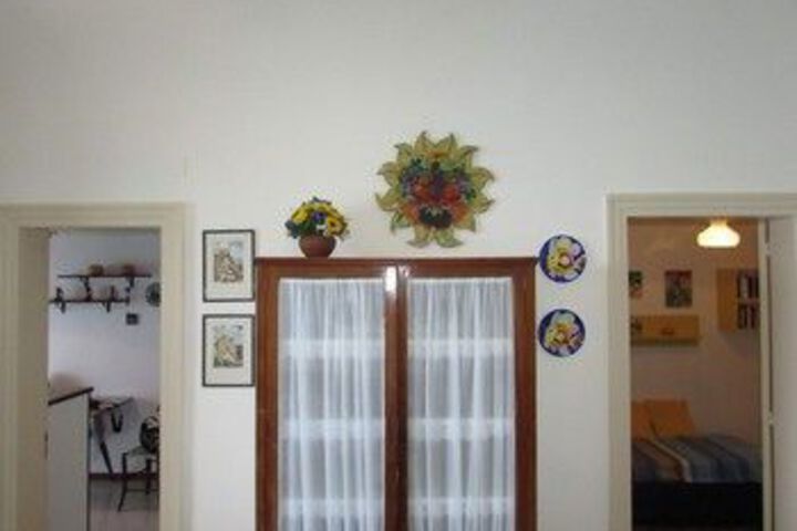 Room 13 of 23