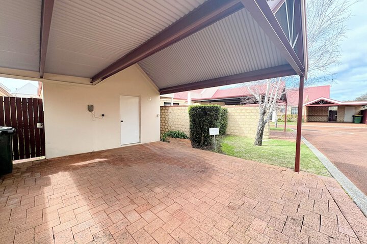 Property Grounds 27 of 29