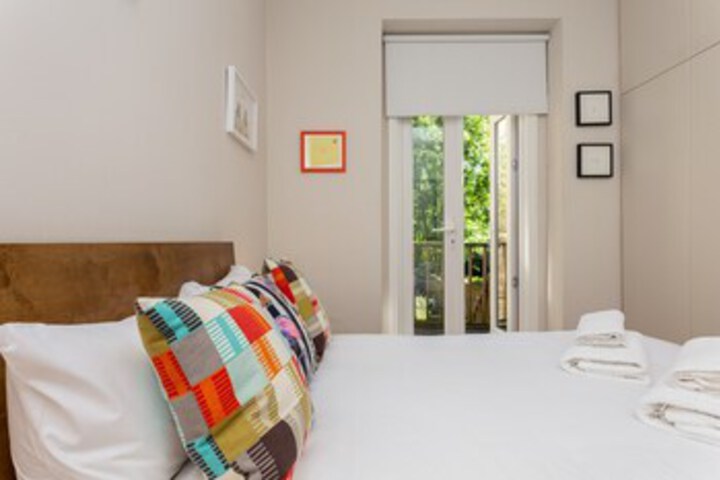 Room 33 of 37
