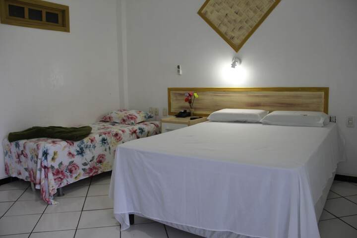 Room 4 of 40