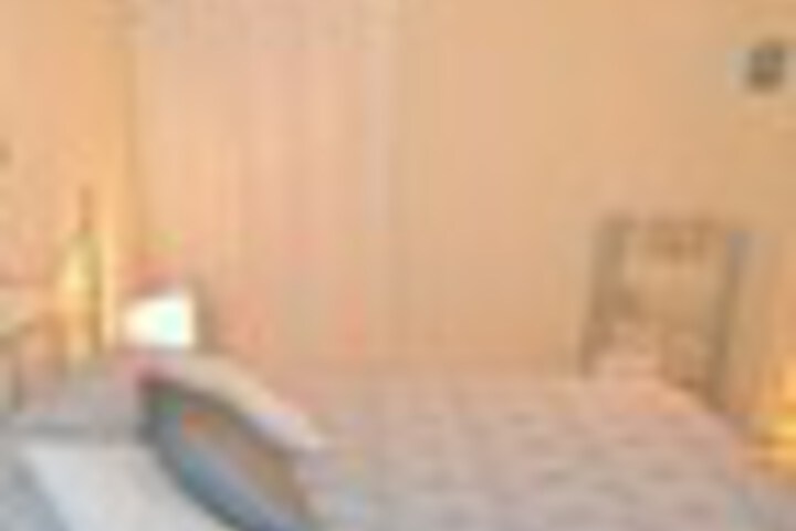 Room 5 of 72
