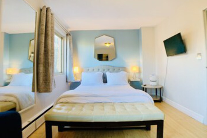 Room 14 of 21