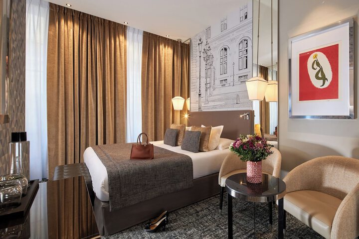 Room 9 of 70