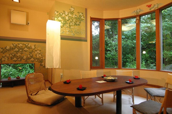Room 8 of 43