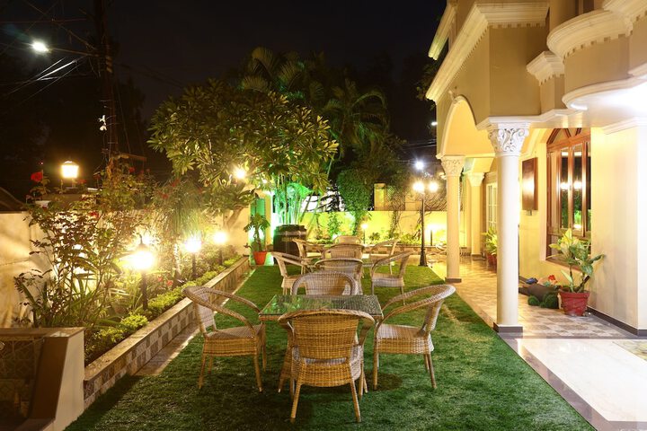 Hotel Exterior 58 of 65