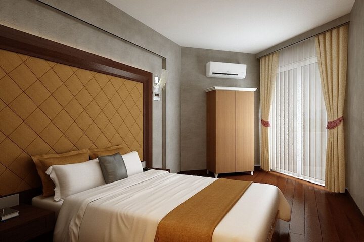 Room 3 of 93