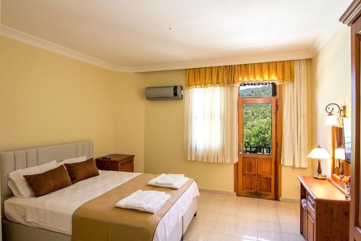 Room 6 of 60