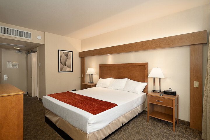 Room 13 of 27