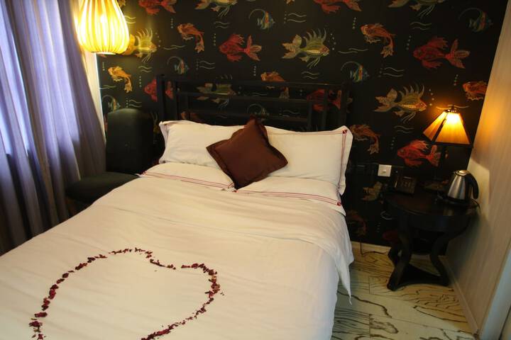 Room 11 of 29