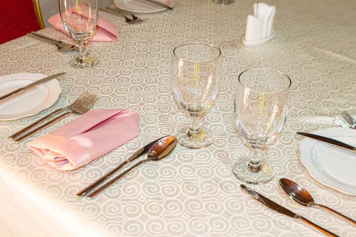 Dining 21 of 26